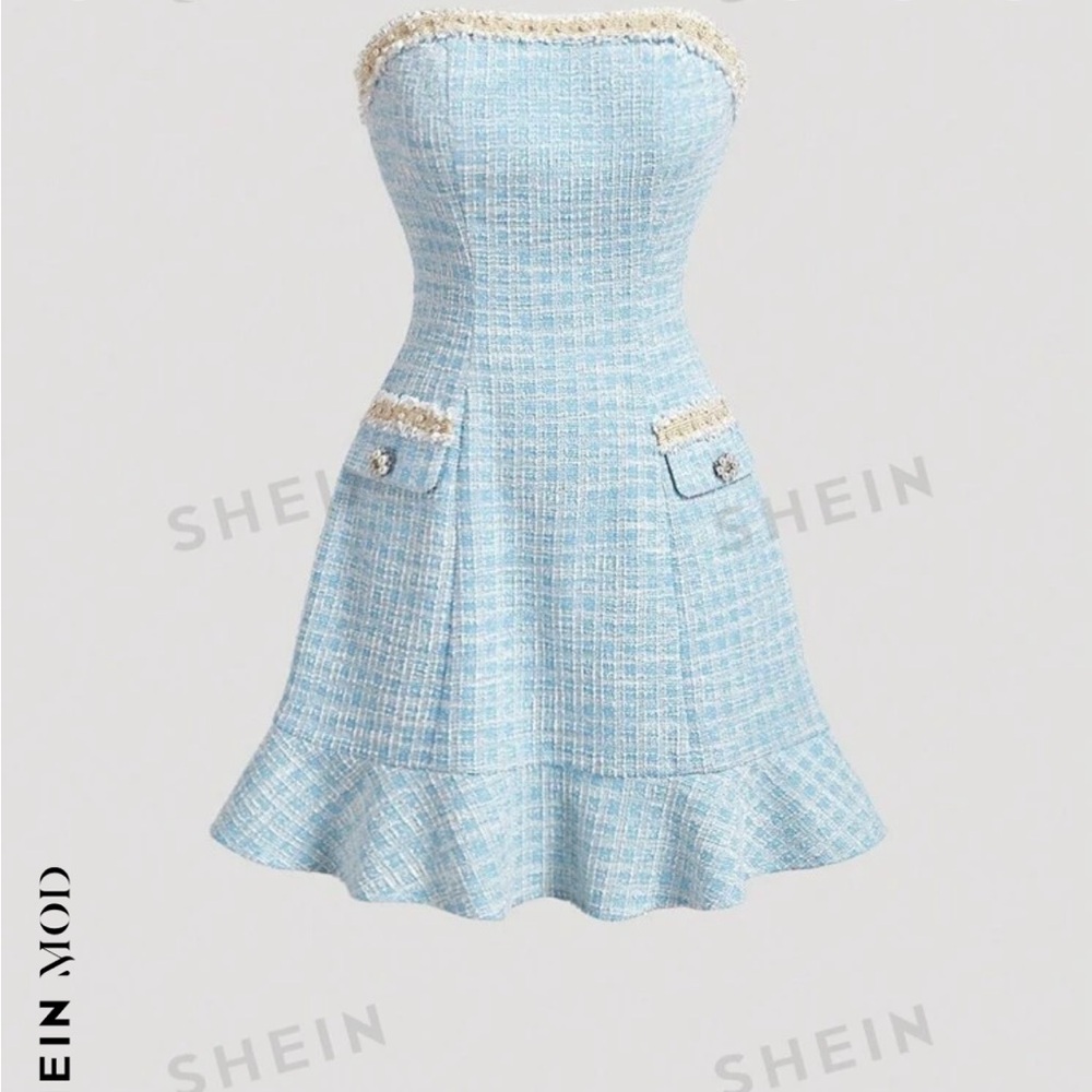 Cute strapless dress never worn